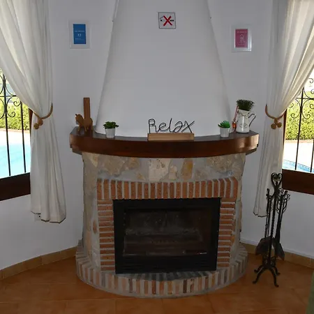 Alhambra - Dale A Tu Familia Vacaciones Y El Descanso Que Se Merecen Βίλα Κάλπε