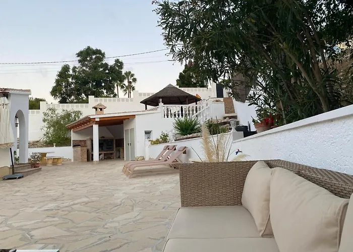 Alhambra - Dale A Tu Familia Vacaciones Y El Descanso Que Se Merecen * Кальпе